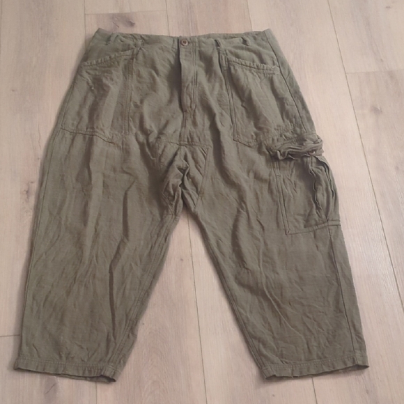 Free People Pants - Free People Barrel Style Cargo Pant - XL